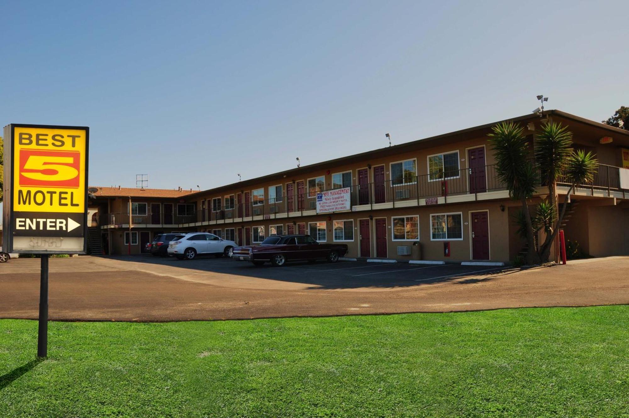 Best 5 Motel Salinas Exteriér fotografie